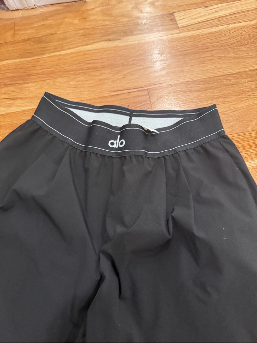 ALO Yoga suit up trousers